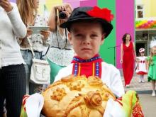 Рустам Минниханов «рассекретил» новый «КАМАЗ» и побывал на открытии детсада