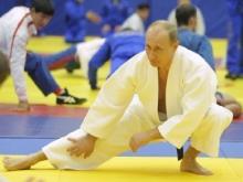 Владимир Путин пообещал премьер-министру Индии заняться йогой