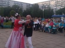 Встречи с народом пока проходят как праздники дворов