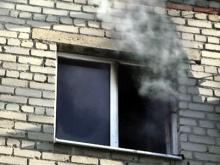 Жители 15-го комплекса поселка ЗЯБ вызвали пожарных, увидев клубы дыма