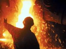 Из-за выброса расплавленного металла на Литейном заводе произошел пожар