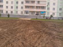 Почта построит дорогу через газон