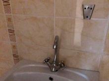 После жалобы в 'Народный контроль' привели в порядок туалет в детской поликлинике №5