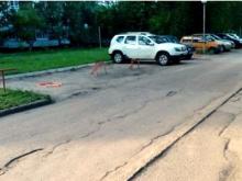 В Набережных Челнах срезают незаконно установленные парковочные запоры