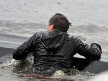 На реке Кама на лодке перевернулся пьяный рыбак