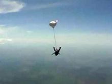 В Мензелинске во время прыжка с парашютом погибла 38-летняя женщина