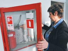 Пожарные нашли нарушения в большинстве школ