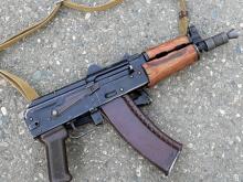 В Набережных Челнах на стройке нашли автомат Калашникова и 14 патронов к нему