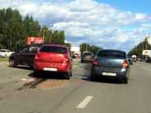 На проспекте Мира в Набережных Челнах один автомобиль стал участником сразу двух ДТП