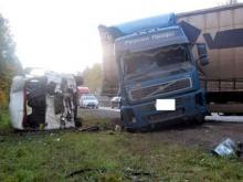 Лесовоз из Татарстана спровоцировал ДТП на трассе 'Елабуга-Пермь'