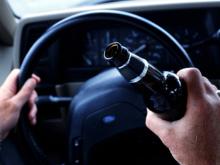 У челнинца, устроившего попойку в своем автомобиле, во время нее угнали машину