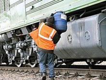 Сотрудник УФСИН, полицейский и машинисты слили с тепловозов 3 тонны топлива