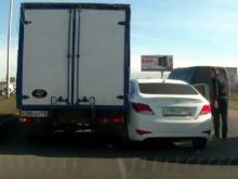 На автодороге N1 водитель 'Газели' не проконтролировал боковой интервал