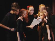 Челнинские «Подмастерья» показали Чехова в «соляной столице России»