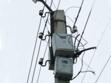 Счетчики электроэнергии подняли на 12 метров