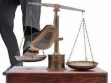 Судьи рассказали о тех, кто пытается влиять на их решения