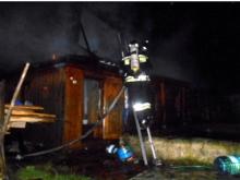 В поселке Сидоровка загорелась частная баня