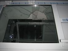 В торговом центре «Бумеранг» разбили окна через 2 месяца после поджога