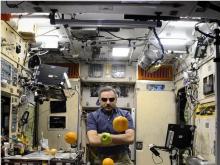 Махеев и Барышев запустили свой клюквенный джем в космос