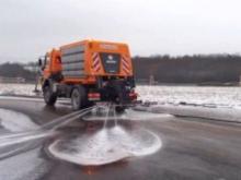 Дороги по-прежнему будут поливать солью
