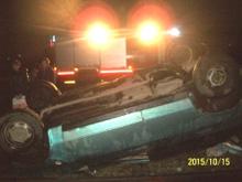 Пьяный водитель на легковом автомобиле проехал на красный свет и столкнулся с бензовозом