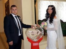 Молодожены Набережных Челнов помогут детям с онкологическими заболеваниями