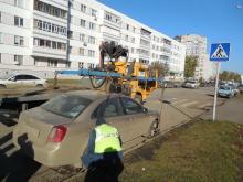 Автомобиль эвакуировали от пешеходного перехода