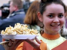 Молодых жителей Татарстана научат готовить чак-чак и вязать крючком