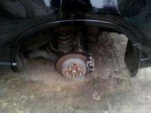 За одну ночь воры «разули» четыре автомобиля