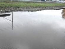 'Вечная' лужа на дублёре проспекта Сююмбике возникла из-за отсутствия ливневки