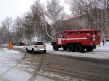 В аэропорту «Бегишево» водитель, выйдя из автомобиля, попал под другую машину