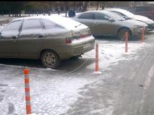 В Набережных Челнах ресторан самовольно огородил парковку