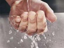 «Фальшивая таблица»: сравниваем цены на воду