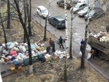 Из квартиры пенсионерки вывезли 5 «КАМАЗов» мусора