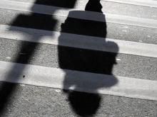 ГИБДД разыскивает водителя, сбившего школьницу на пешеходном переходе в поселке ЗЯБ