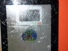 16-летний челнинец после ссоры с девушкой выместил злобу на инфомате