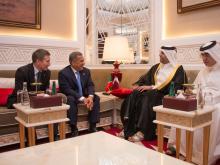 Президент Татарстана и гендиректор КАМАЗа Сергей Когогин рекламируют челнинские грузовики в Катаре