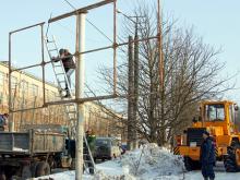 До 1 января на проспекте Сююмбике убирают 52 рекламных щита