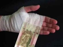 Челнинец порезал себе руку, чтобы не платить по долгам за аренду автомобиля