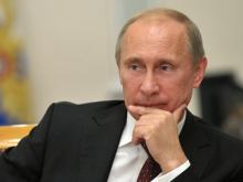 Путин поручил исключить 'прокладки' между бюджетными средствами и строителями