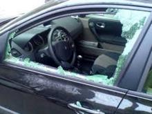 22-летняя челнинка крала ценные вещи из салонов припаркованных машин