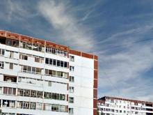 В седьмом подъезде дома 45/02 самоубийца прыгнул вниз с 8-го этажа