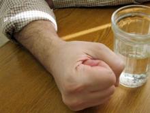 На вечеринке случайного гостя забили деревянным бруском