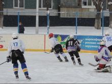 В юношеском хоккейном турнире победила команда «Белые Медведи»