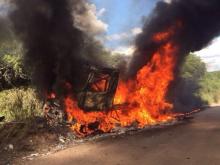 В ходе ралли-рейда 'Дакар-2016' в Аргентине сгорел грузовик голландского гонщика