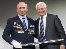 45 лет исполняется прославленному гонщику Владимиру Чагину