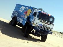 На ралли-марафоне 'Африка Эко Рейс - 2016' камазовские экипажи миновали минные поля