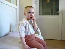 От сирот чаще отказываются родственники, чем приемные родители