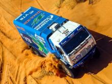 Газодизельный 'КАМАЗ' Сергея Куприянова сошел с трассы на сегодняшнем этапе 'Африка Эко Рейс'