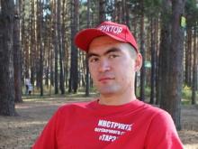 Даниил Балтачев дважды проваливался в ледяные трещины, когда нес флаг Челнов на Эльбрус